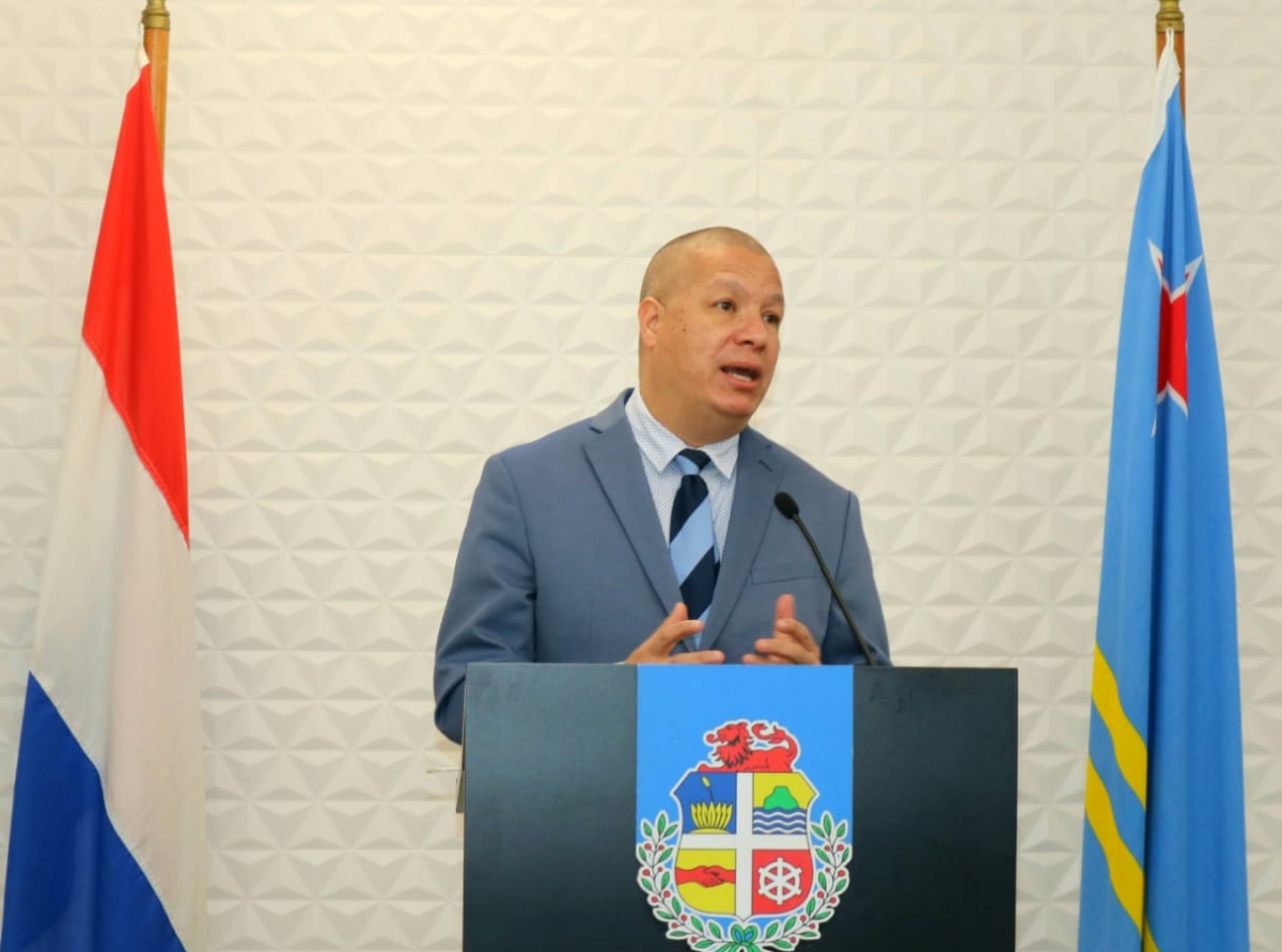 Minister Andin Bikker cu varios cambio den ley a base di e Social Crisisplan