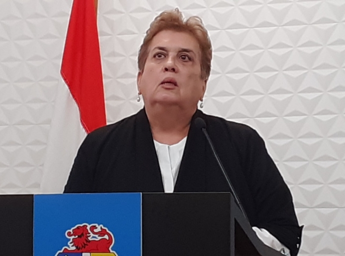 Social Crisis Plan a logra varios diferente meta, un ta Centro di Hoben y Famia pa cual tin fondonan aloca