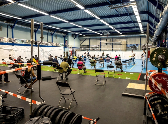 Curacao ta usando hangar grandi di Base di Marina Hulandes pa vacuna