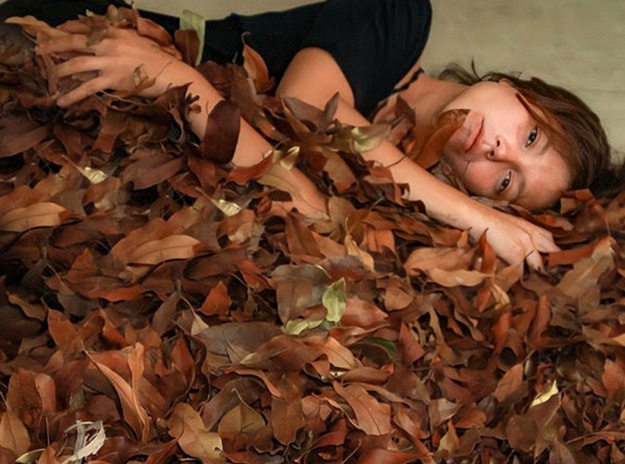 Natusha Croes lo yuda tur hende cu un workshop di ‘performance’