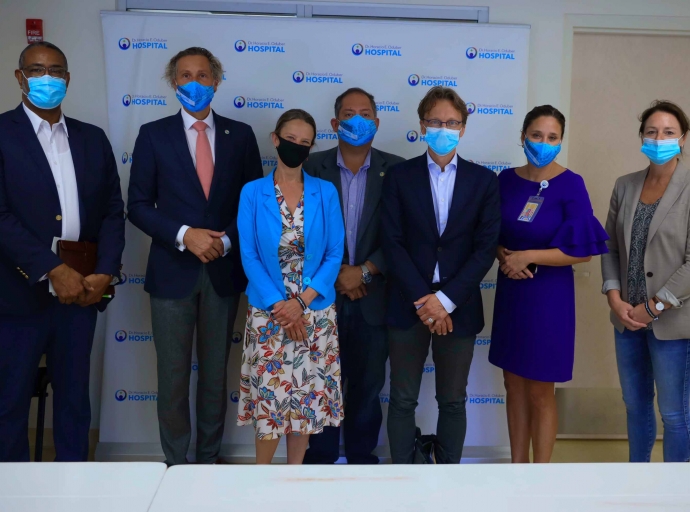 Ministerio di VWS Hulanda impresiona cu Hospital di Aruba 