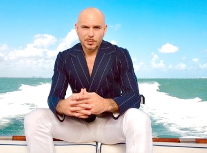 Pitbull lo duna show durante certamen di Miss Universe 2021