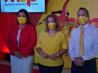 Michella Laclé-Steenvoorde y Erich Jacinto Genser ta cla pa sirbi Pueblo