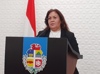 E prueba di vacunacion completo riba e Aruba Health App ta rekisito pa drenta Aruba bek