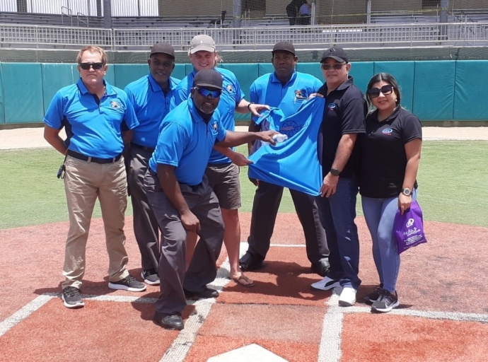 Bautizo uniform di Caribbean Umpires & Scorers Association