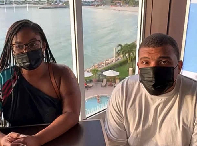 Pareha turista Mericano prohibi pa 3 aña di regresa St. Maarten