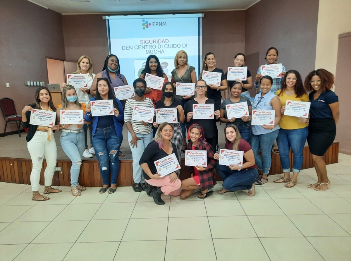 Workshop riba Prome asistencia, CPR y Siguridad den centro di mucha