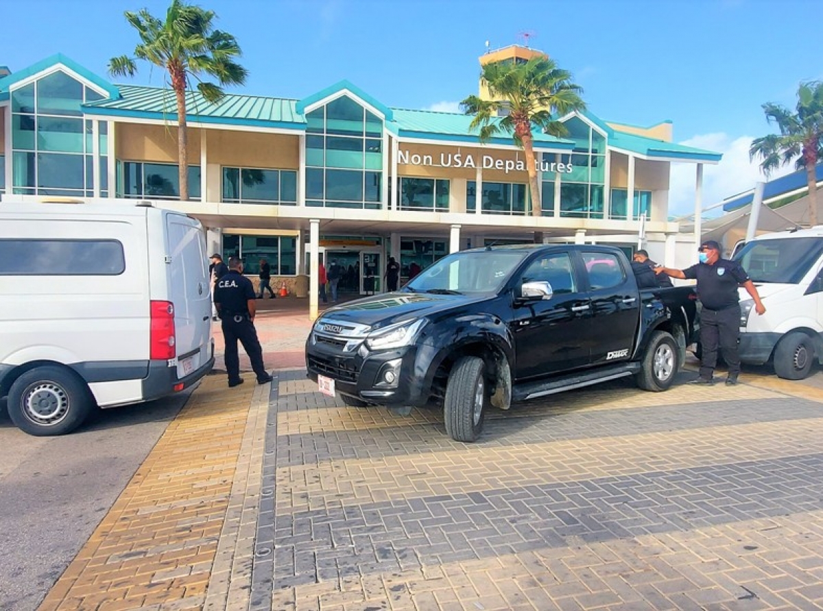 E di 10 vuelo humanitario a sali cu 130 Venezolano cu a bay nan cas bek