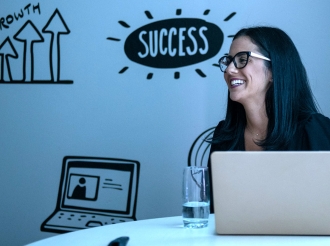 Qredits ta mira cu entrepreneurnan hoben tin hopi potencial pa habri negoshi na Aruba