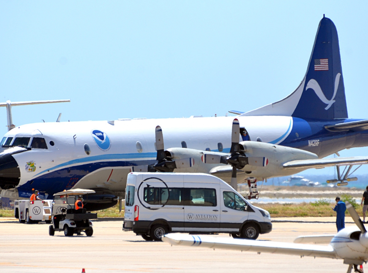 Hurricane Hunter a ateriza na Aruba