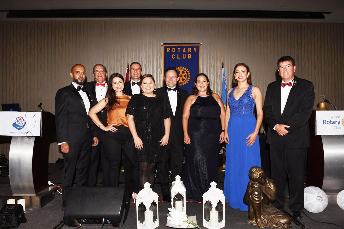 Rotary Club Aruba a instala directiva nobo pa 2021-2022