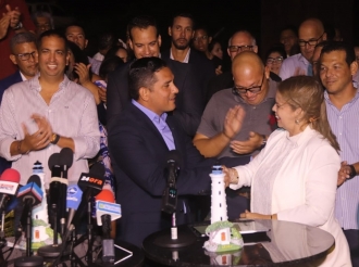 11 asiento ta suficientemente amplio pa trece stabilidad pa Aruba