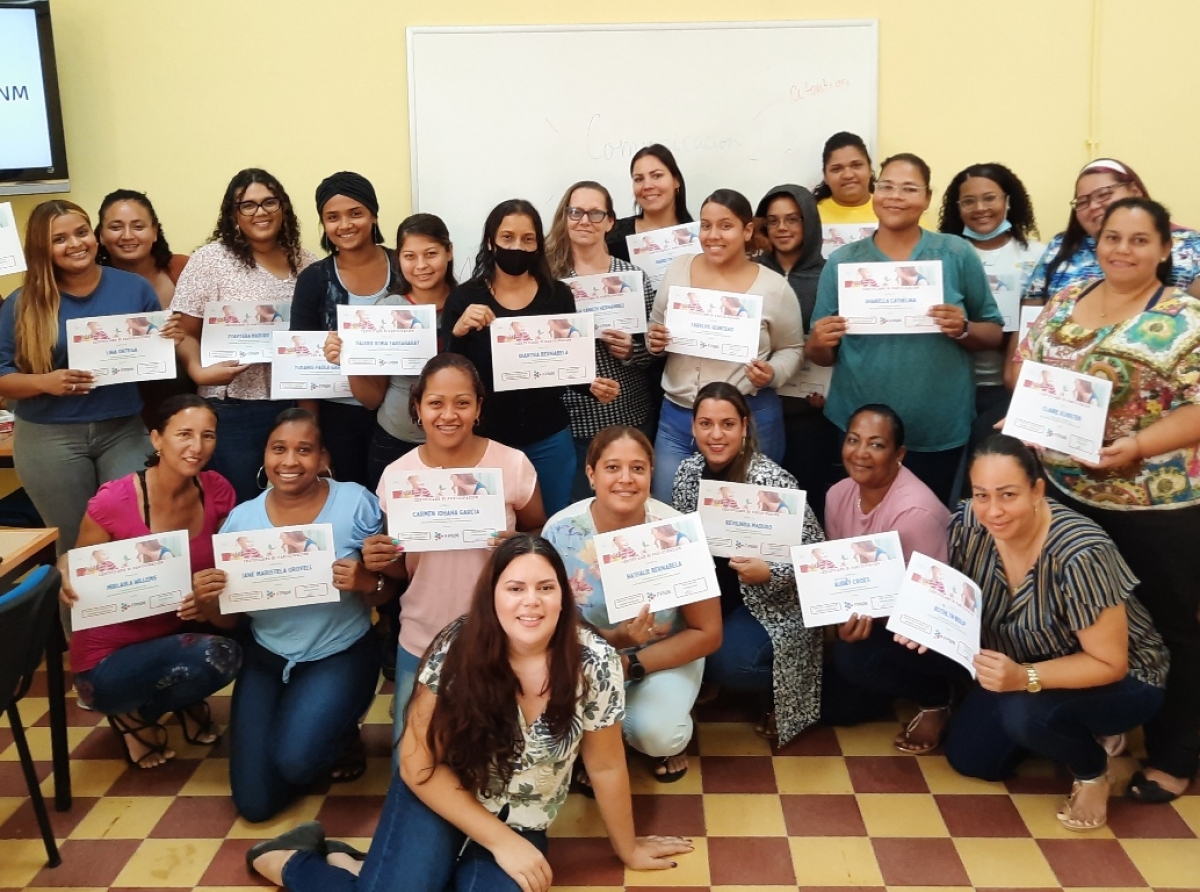 Varios centro di cuido di mucha a participa den curso: ‘Comunica cu muchanan di 0-12 aña’