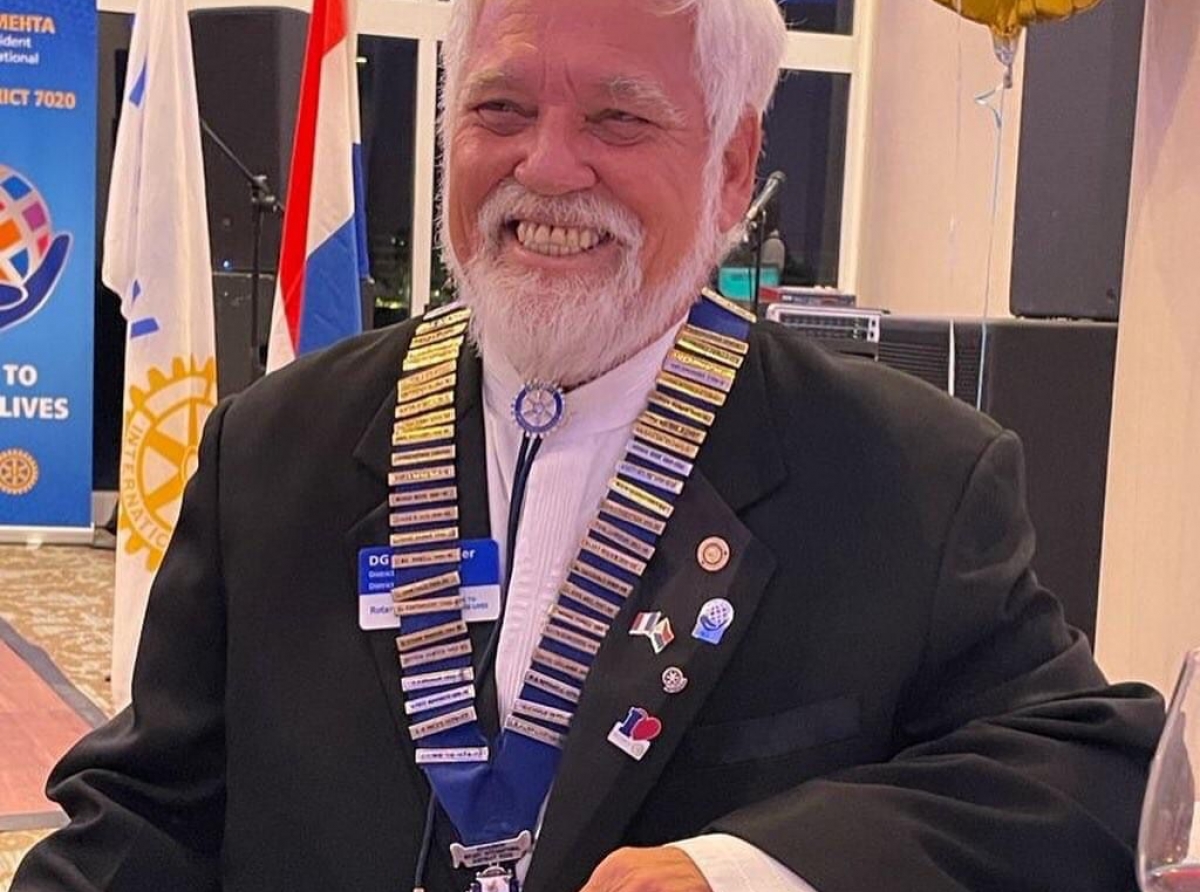 Louis Wever a bira Rotary District 7020 Governor 2021-2022