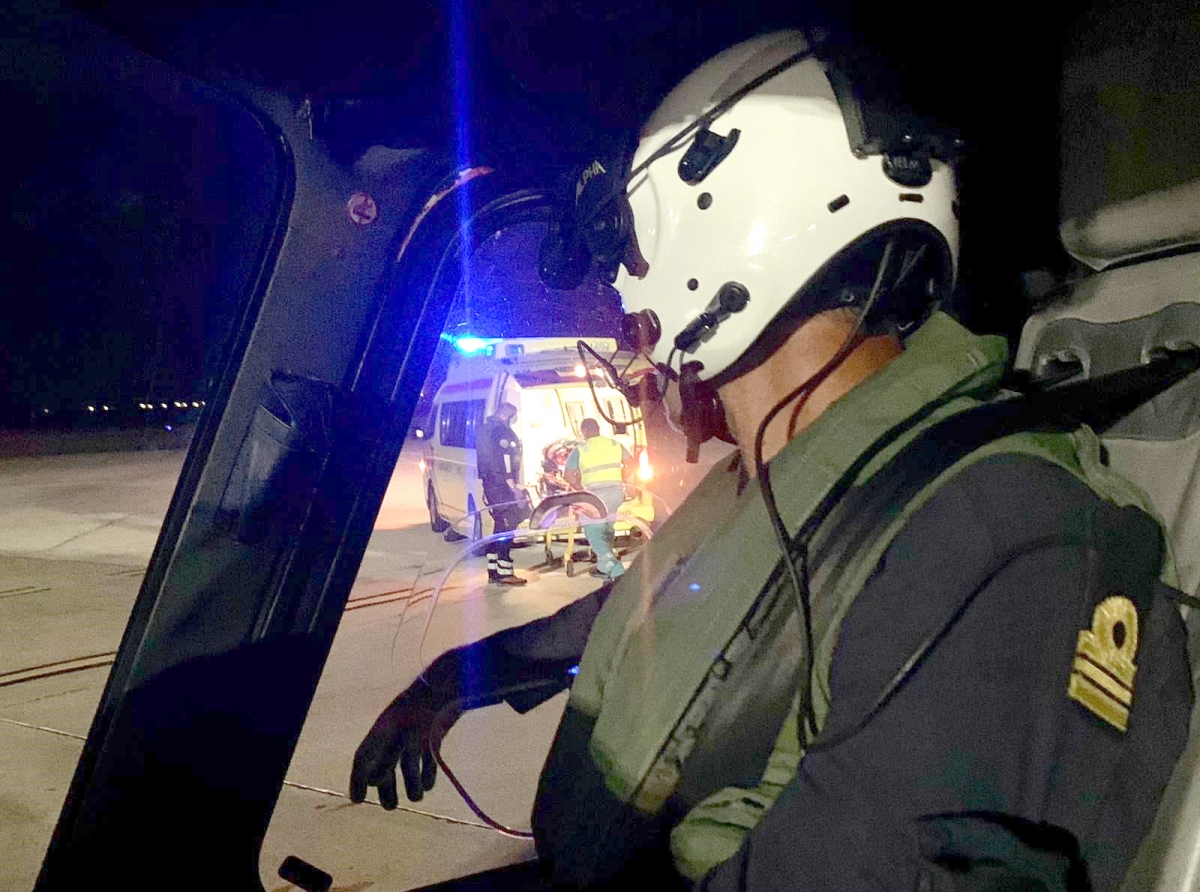 Helicopter di Guardacosta a yuda rescata hoben di Bonaire cu a dal su cabez contra barancanan