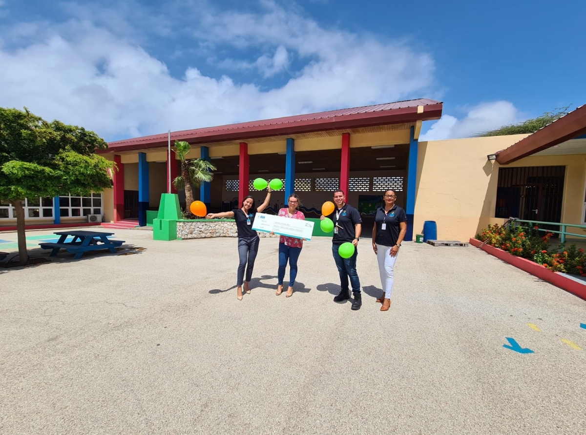 Colegio Cristo Rey a bira ganador di competencia di Wings of Home Energy Champion di Aeropuerto