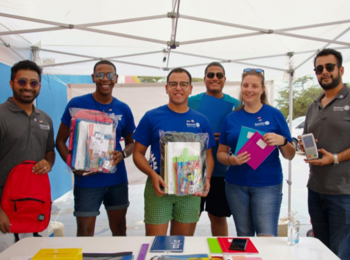 Rotaract Club of Aruba y 'Back To School Project' ta anuncia ultimo fin di siman di coleccion