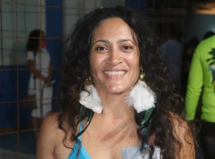 Alydia Wever a presenta su exposicion “Mi no tin palabra” den Centro di Actividad Rancho
