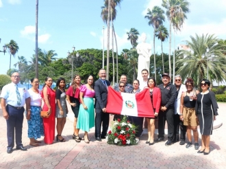 Minister Glenbert Croes a celebra cu e Comunidad Peruano Dia di Independencia di Peru