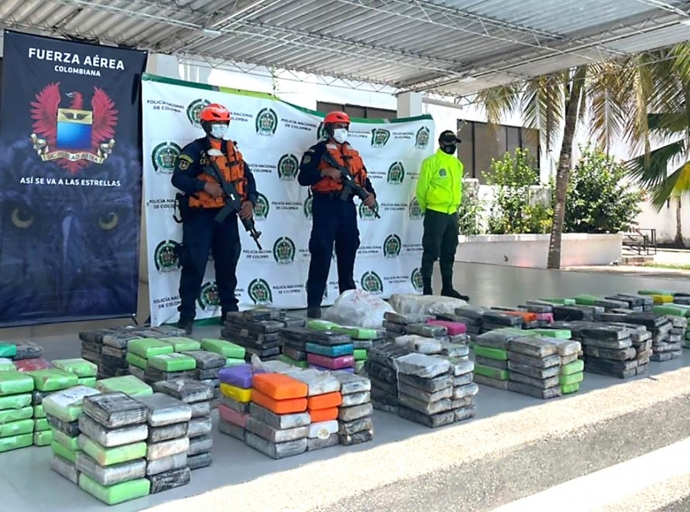 Cargamento di mey Ton di cocaina intercepta riba lama 165 km pabao di Aruba