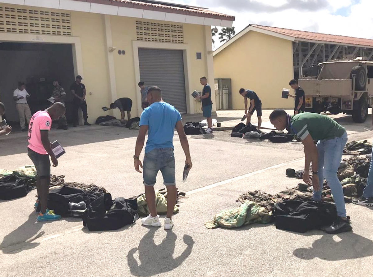 Grupo di 22 persona siguiendo curso na Guardacosta pa bira Buitengewone Agent van Politie