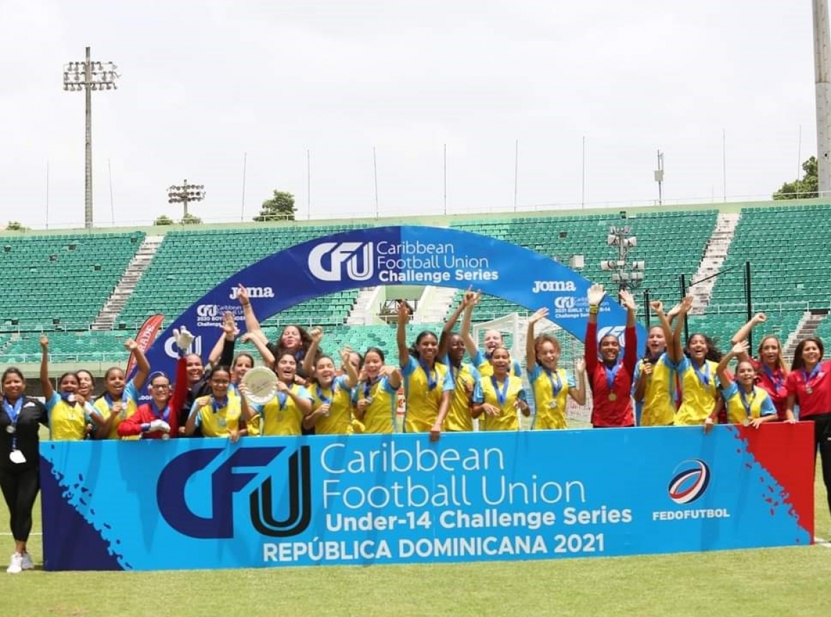 Seleccion di Aruba Girls U14 a titula campeon invicto den e torneo CFU Challenge na Santo Domingo