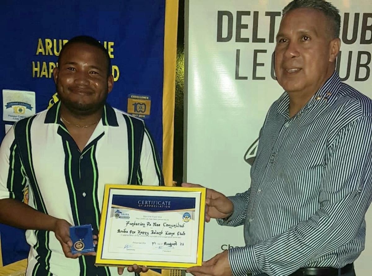 Aruba One Happy Island Lions Club a otorga reconocimiento na Fundacion Pa Nos Comunidad