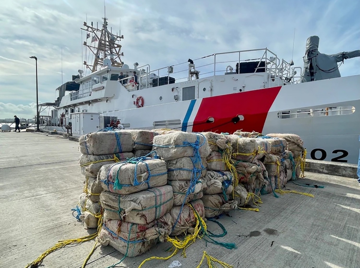 Cargamento di 1.700 kilo di cocaina intercepta den Lama Caribe
