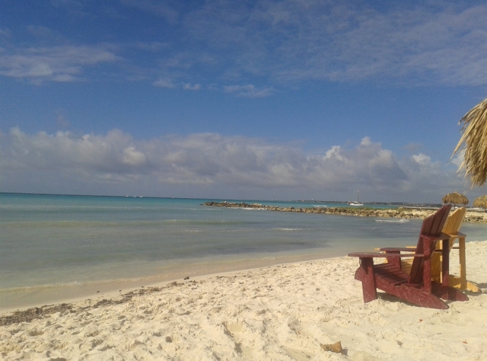 Revista Travel & Leisure ta menciona Aruba den e top 25 islanan di mundo