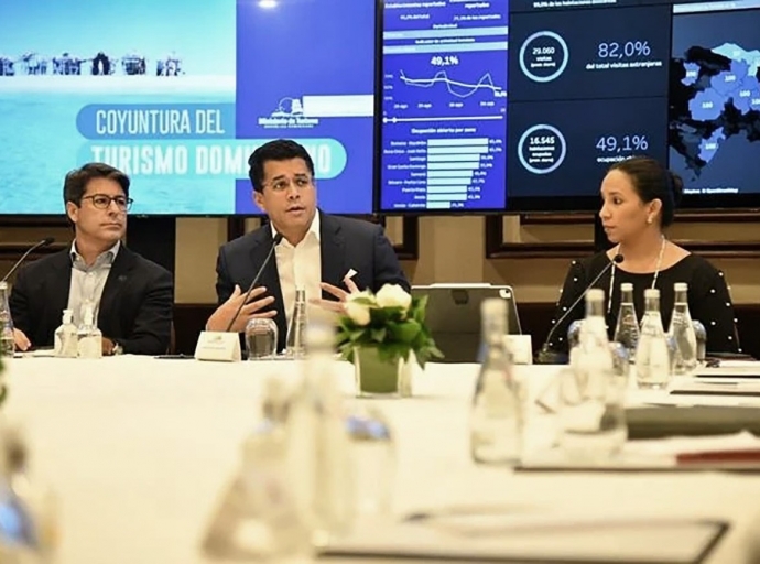 Republica Dominicana a ricibi 2.9 miyon turista den ocho luna