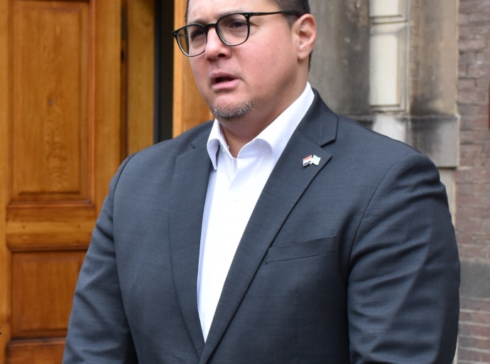 Aruba ta bay haya e espacio necesario pa decision definitivo riba sosten di likides