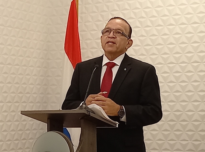 Minister di Enseñanza y Deporte ta felicita maestro y docentenan riba nan dia