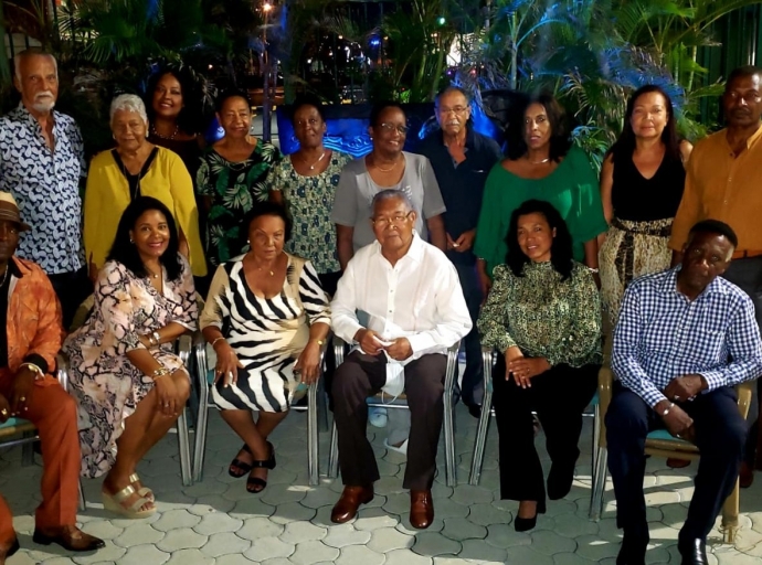 Curaçao a ricibi Calulu Comenencia cu un tremendo cena di sorpresa.