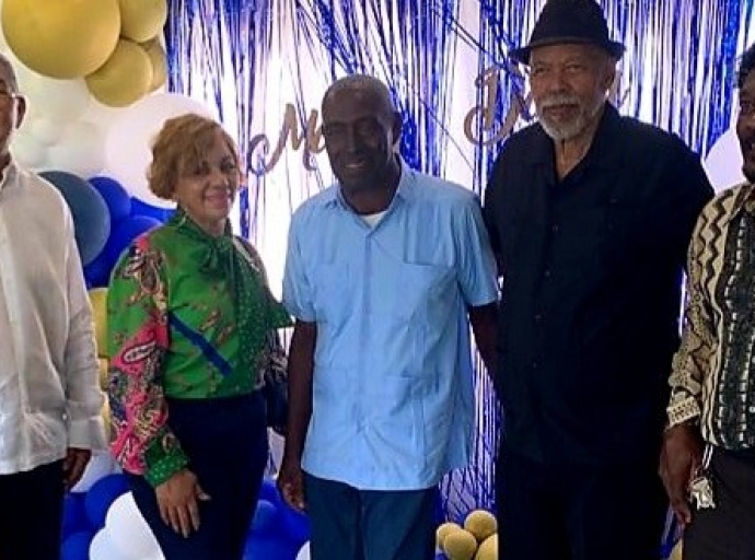 Asina FFK a reconoce Calulu Comenencia como un di e mihor futbolista den historia di 100 Aña Futbol Curaçao