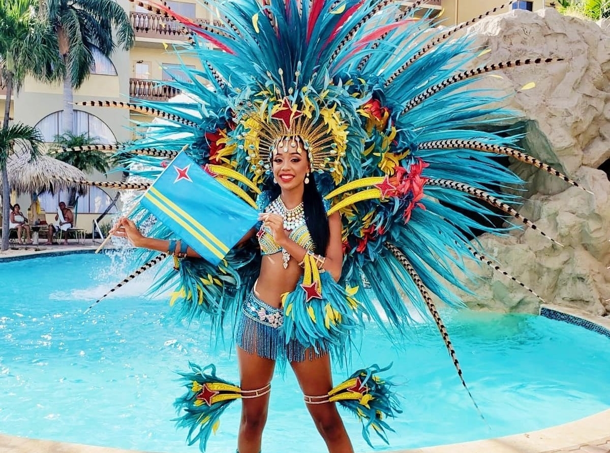 Sharlena di Aruba a gana titulo di Miss Tourism World 2021