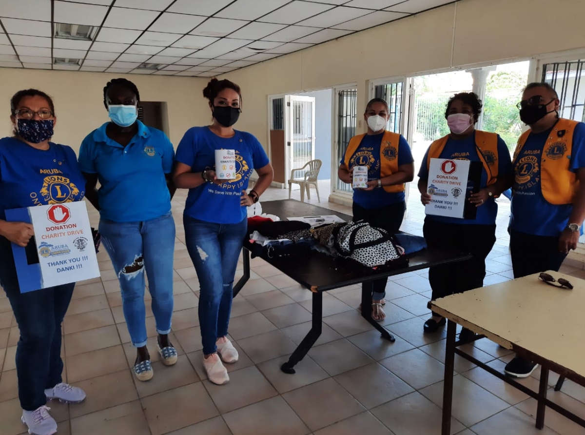 Den fin di siman Lions Club a ricibi donacion di articulonan pa duna bek na comunidad