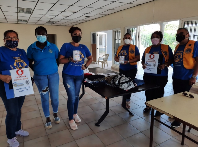 Den fin di siman Lions Club a ricibi donacion di articulonan pa duna bek na comunidad
