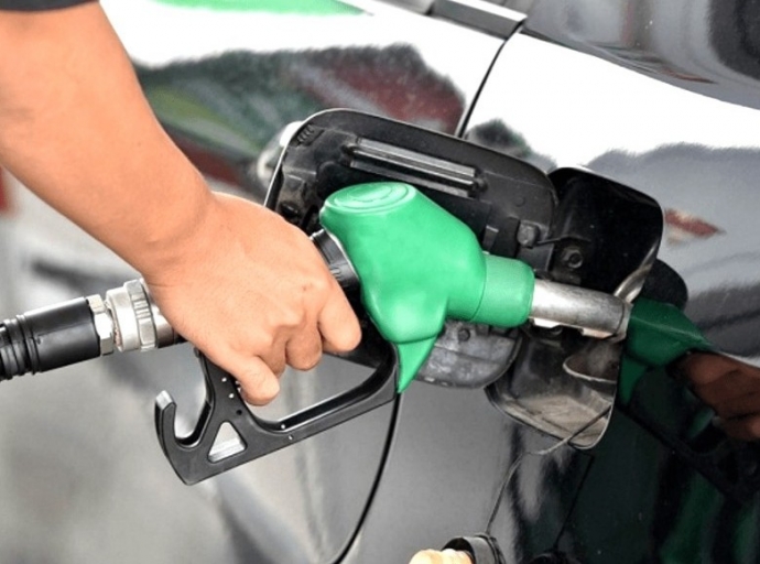 Awe Gasolin ta subi menos cu 1 cent pa liter