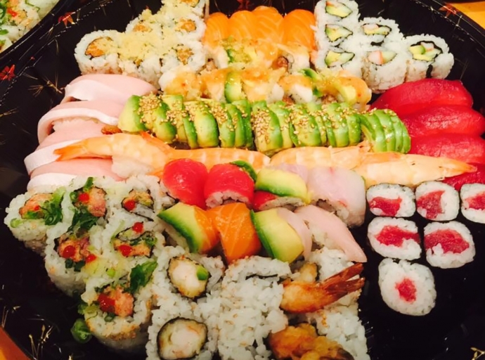 Ocho empleado di banco local a bira malo despues di come sushi