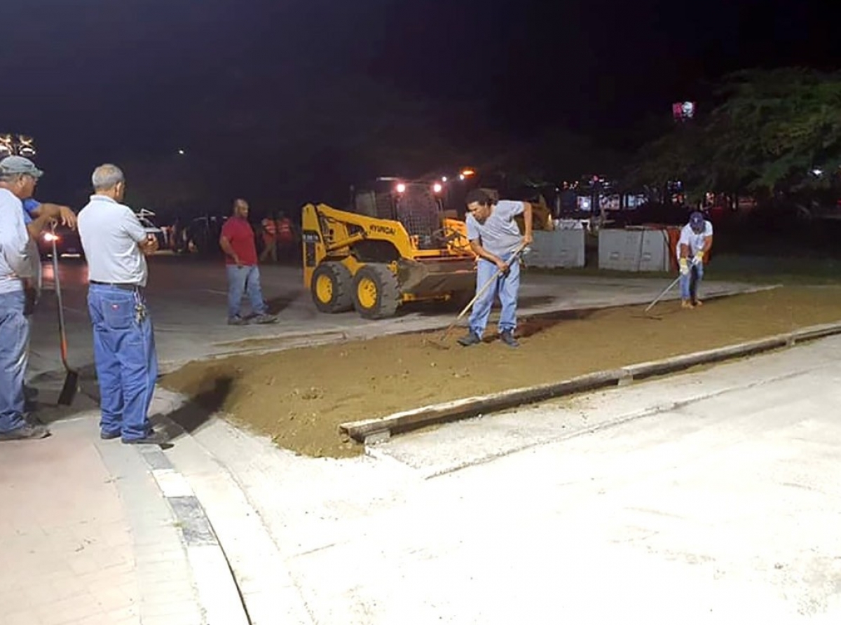 Otro verkeersplateu poni riba Avenida Nelson Oduber