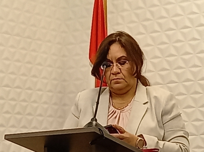Comision encarga na DVG deliberando riba uso di QR Code pa por drenta eventonan masal
