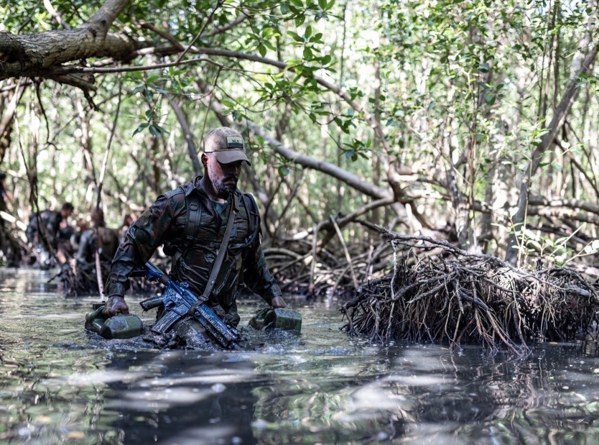 Esnan di Marinierskazerne a bay haya Commando Training Frances na Martinique