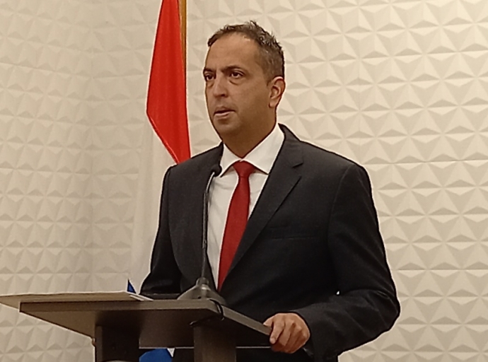Minister Dangui Oduber a splica cu pronto lo cuminza implementa Plan Nacional di Prevencion di Salud