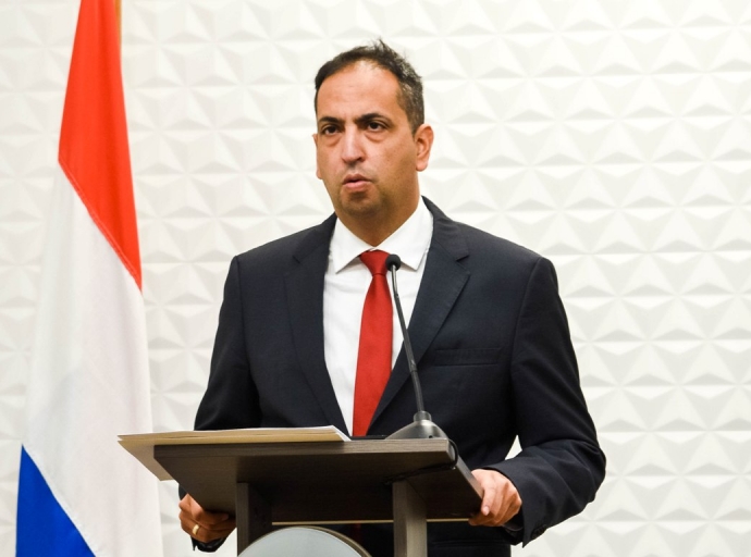 Actualmente tin 25 aerolinea cu ta bulando pa Aruba for di 28 diferente destinacion