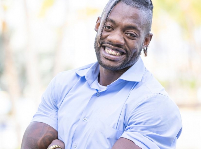 Elton Trezil a bira Assistant Front Office Manager na Hilton Aruba