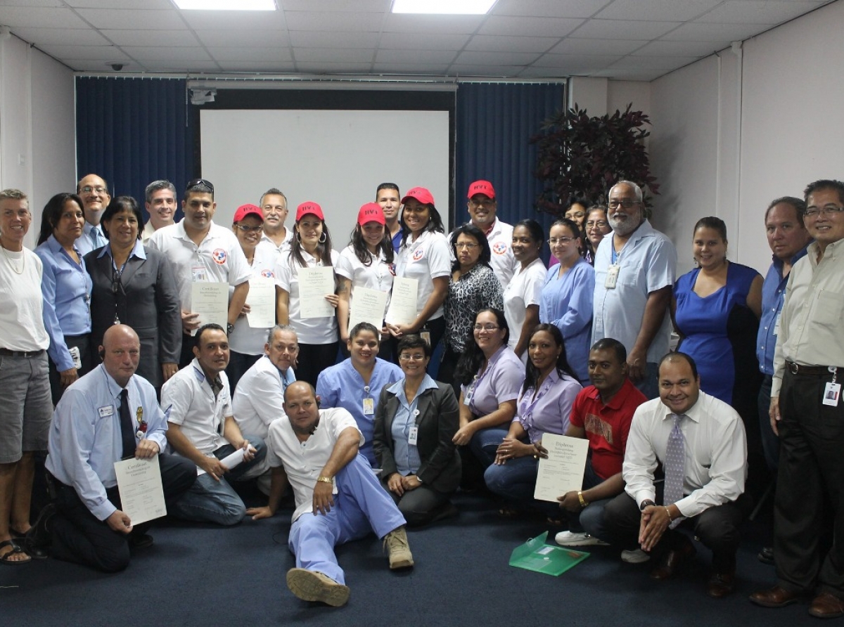 Team di calamidad  di Hospital a celebra nan 15 aña