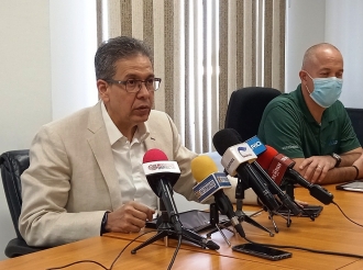 Director di DOW cu splicacion tocante kico ta e plan pa edificio di Aduana na L.G. Smith Boulevard