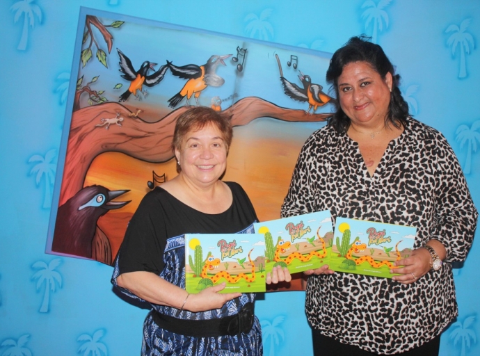 Ehemplar di buki nobo pa mucha ‘Papi tin kolibrí’ entrega na Biblioteca Nacional