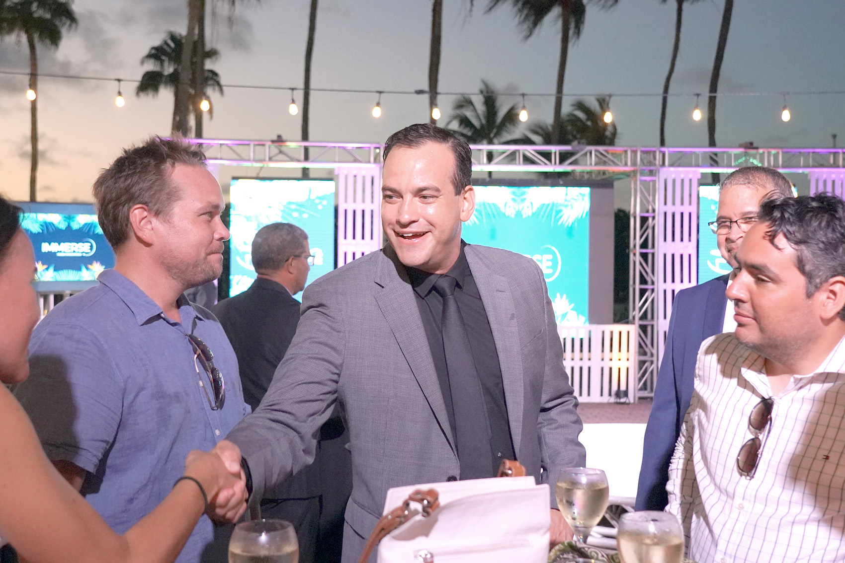 Ministro Geoffrey Wever convenci cu Aruba tin un cultura y historia economico di inovacion