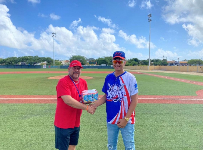 Amateur Baseball Bond Aruba ta introduci e “Pelotero di Siman”